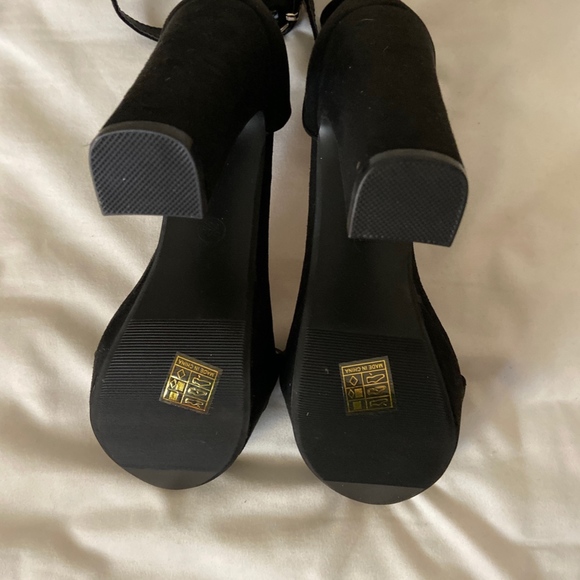 NastyGal Platform Heels - Picture 3 of 3